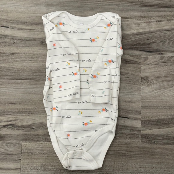 Assorted girls long sleeve onsie - Picture 2 of 7